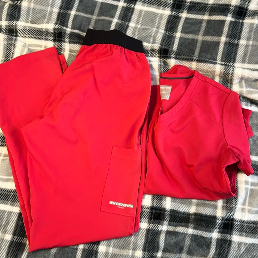 Scrub set